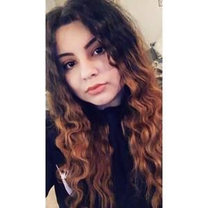 Meet your Posher, Adela